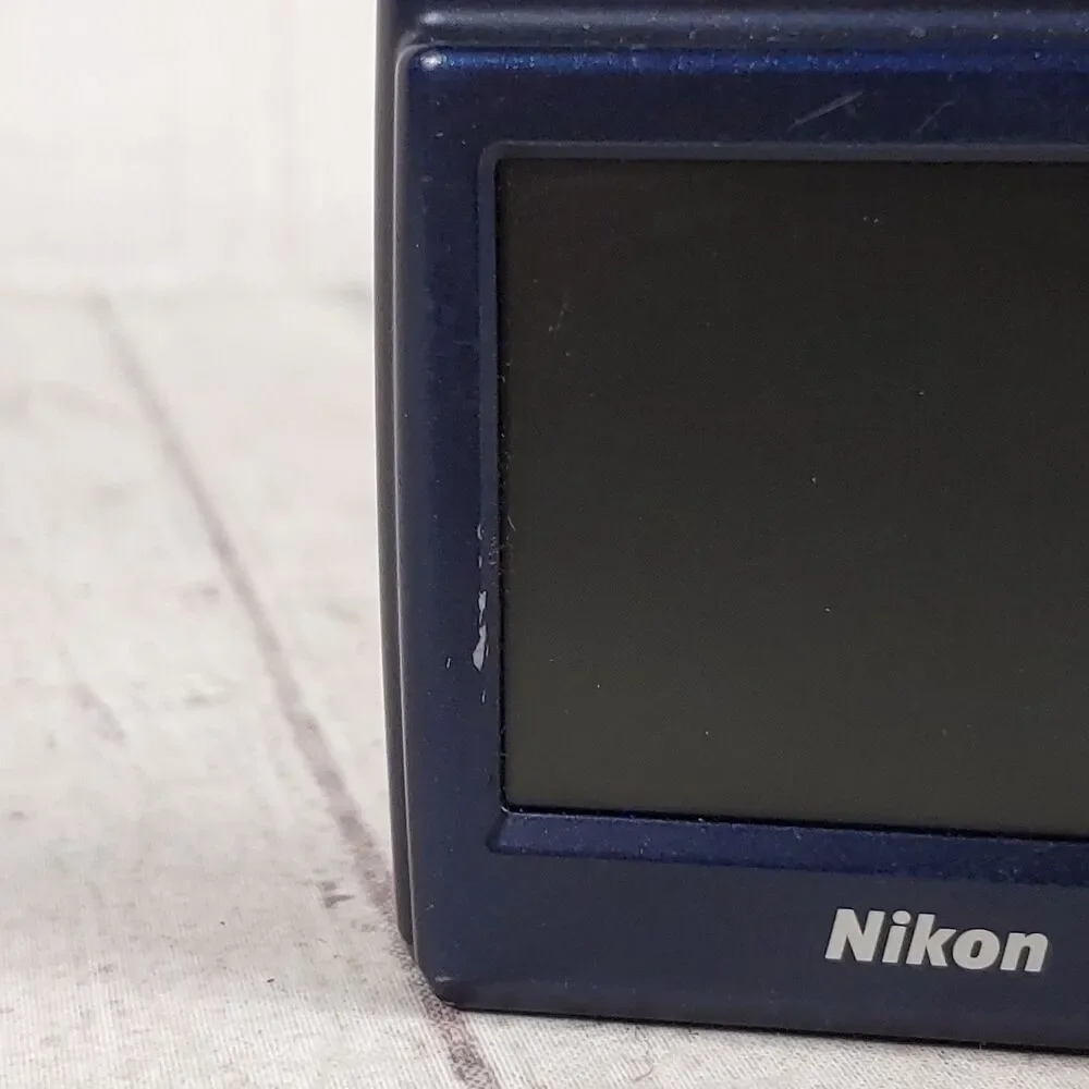 Nikon Coolpix L14 7.1 Megapixel Digital Camera - Navy Blue Silver TESTED WORKING